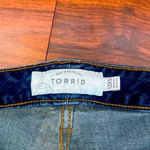 Torrid jeans size 12xs straight leg no holes